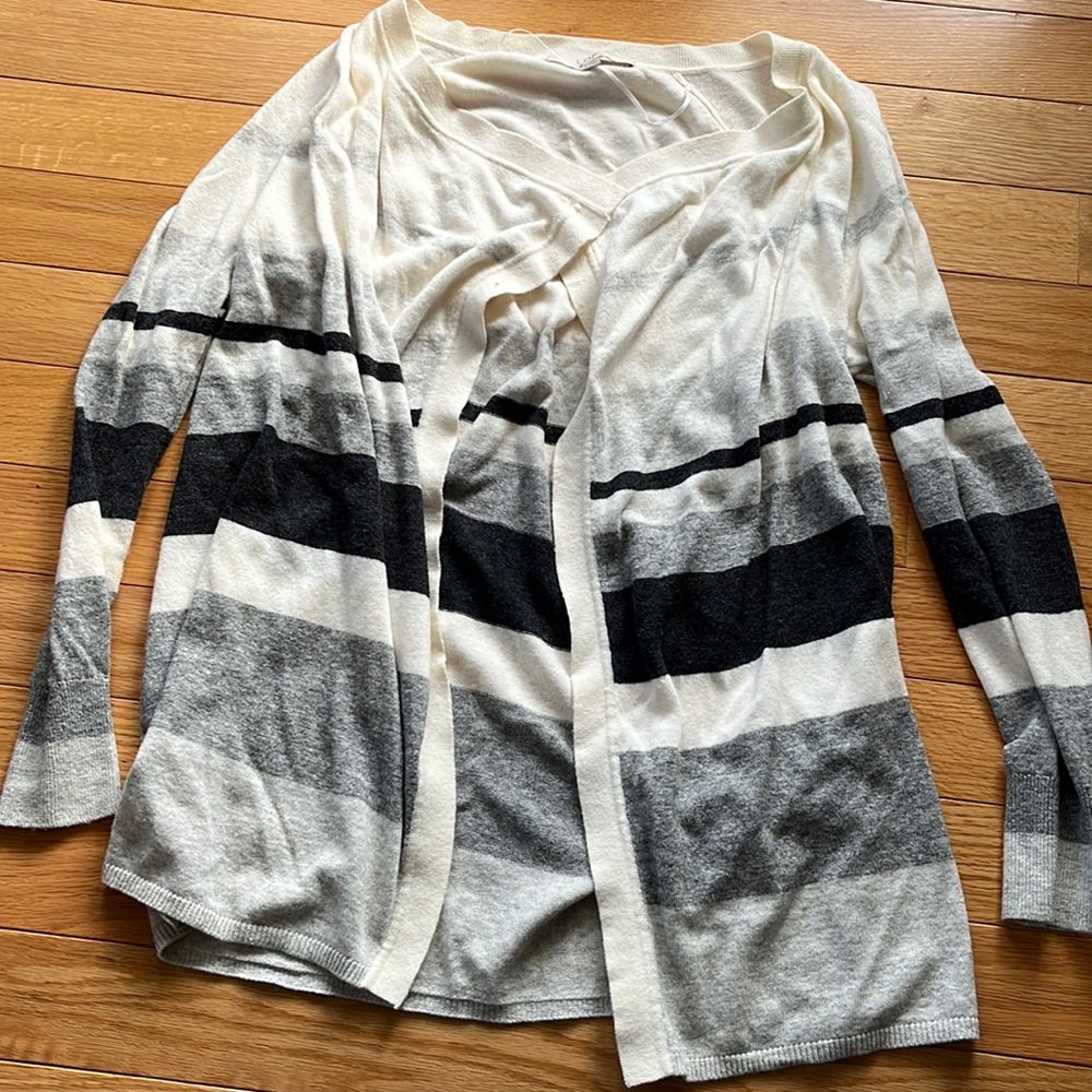 Soft cardigan worn once